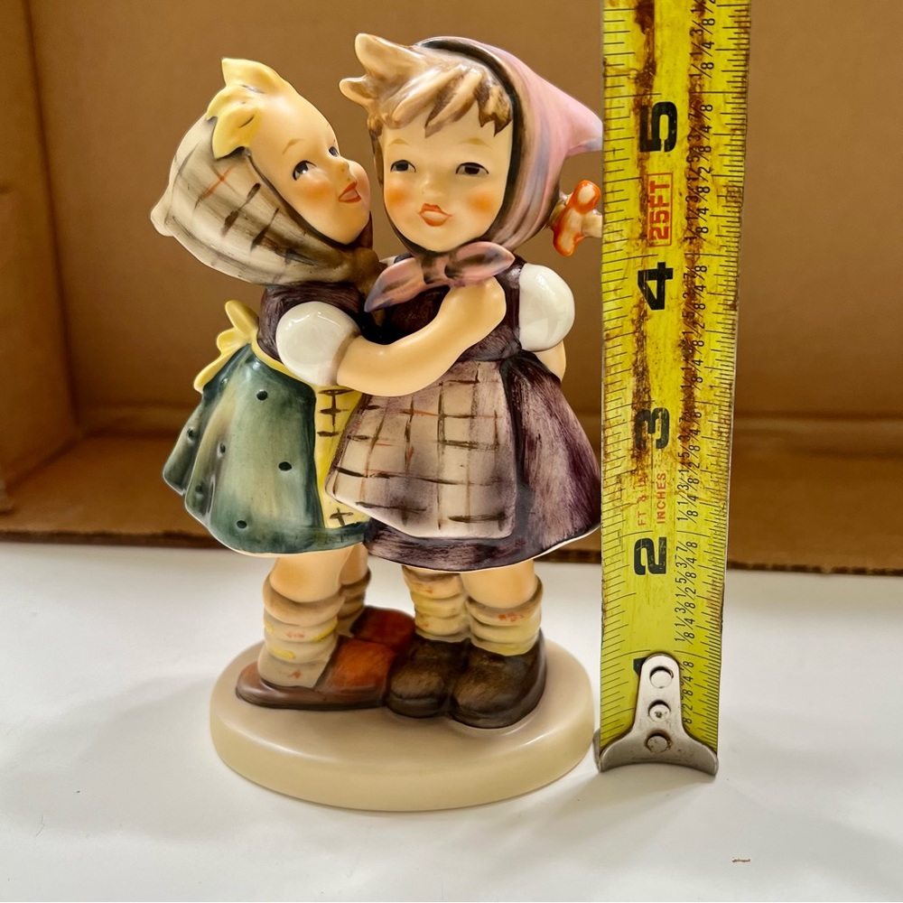 Vintage LARGE "Telling Her Secret" Goebel Hummel Figurine #196/I TMK6 Signed
